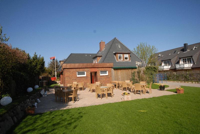 Hotel Und Restaurant Petit Robby *