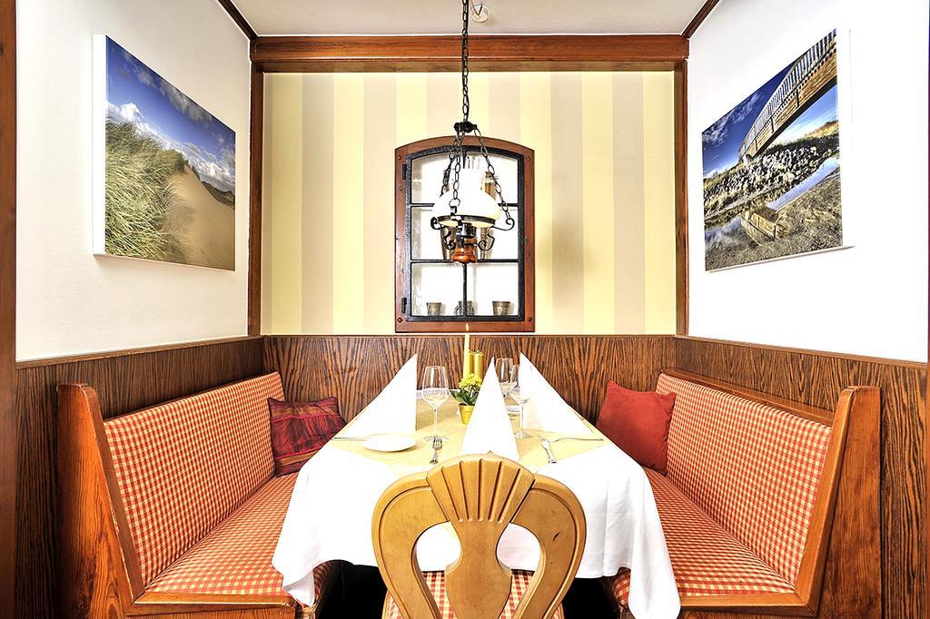 Und Restaurant Petit Robby Hotel